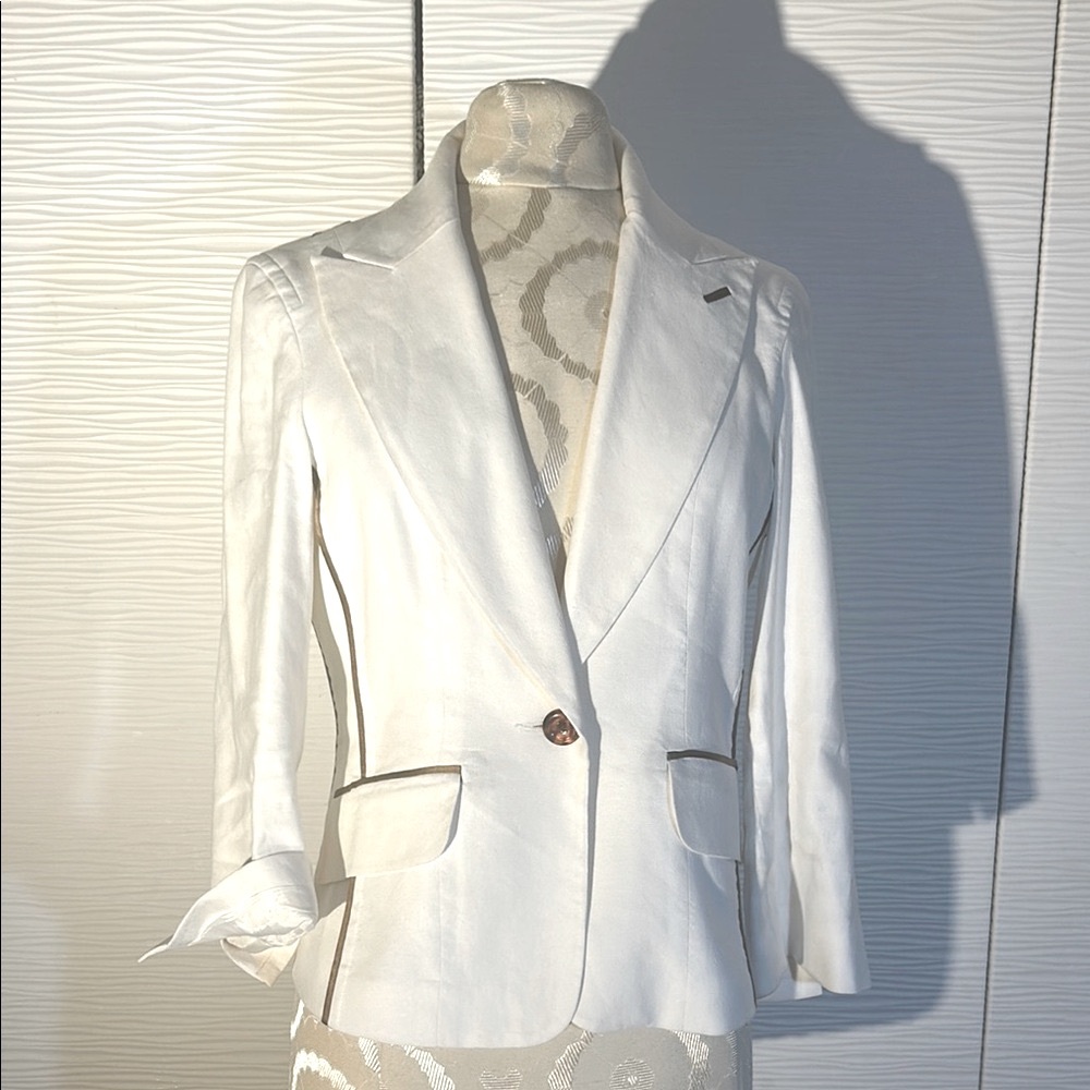 Gorgeous and Elegant Bebe Blazer, Sz 6